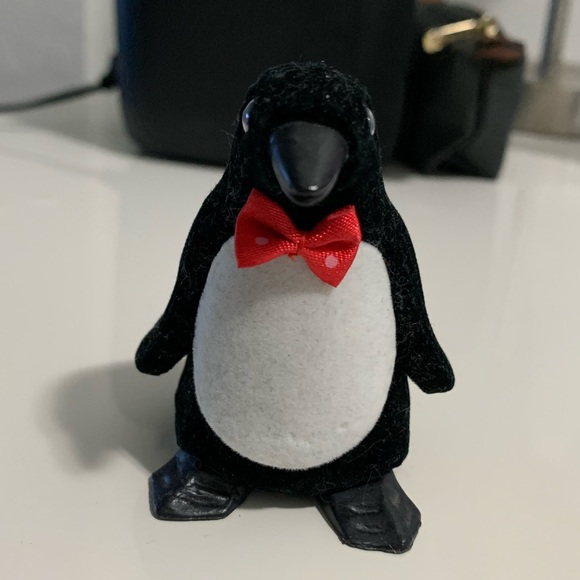Papyrus Velvet Penguin Figurine - Picture 2 of 6